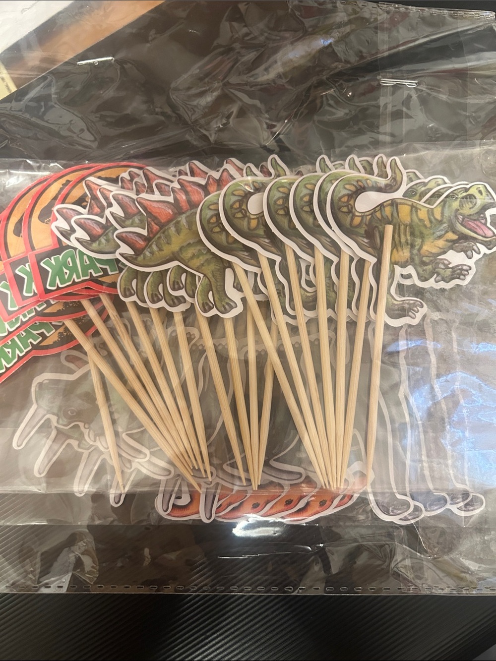 New unopened dinosaur 39pack cupcake decoration s supplies